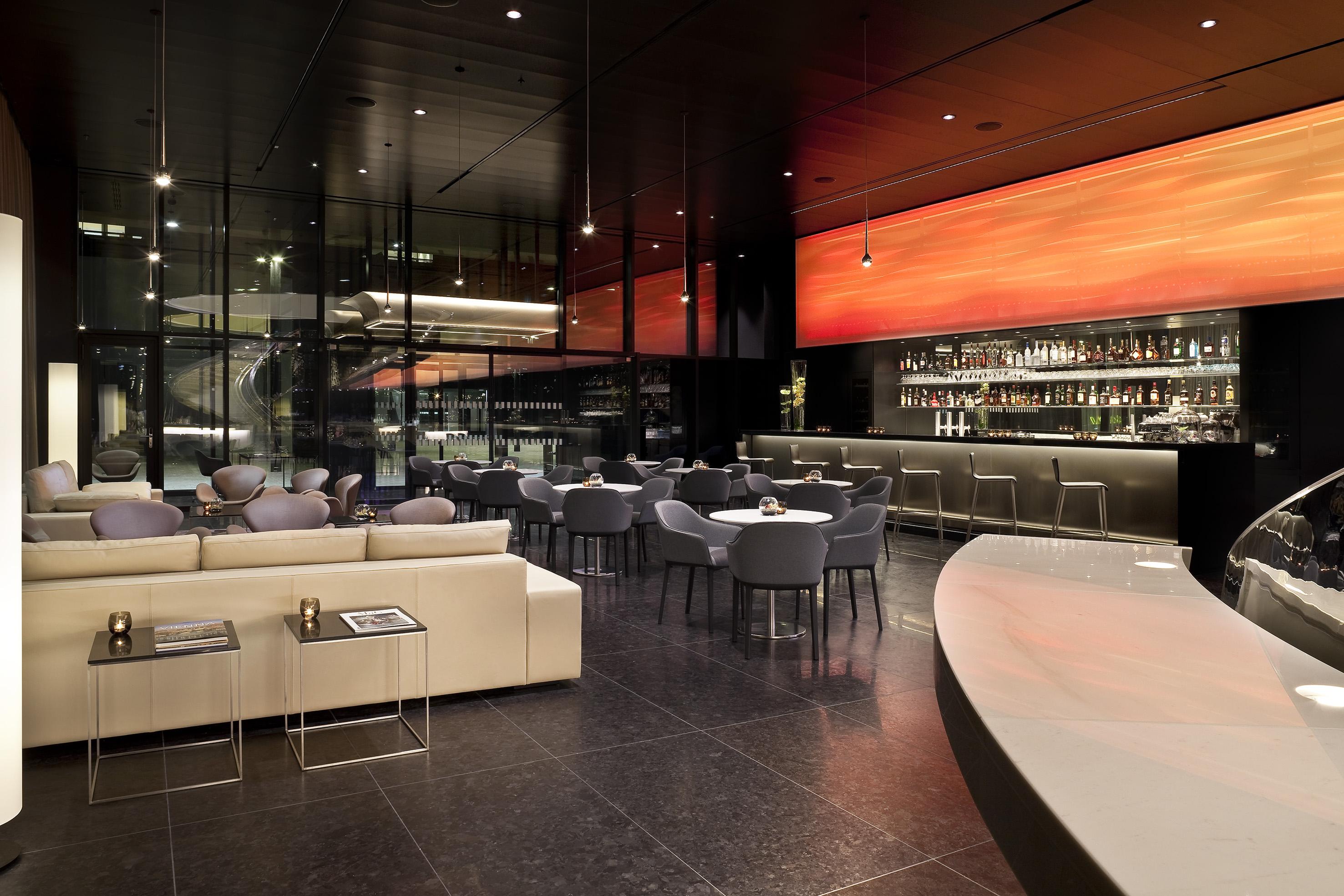 Melia Vienna Hotel Exterior foto The bar at the Mandarin Oriental, Tokyo