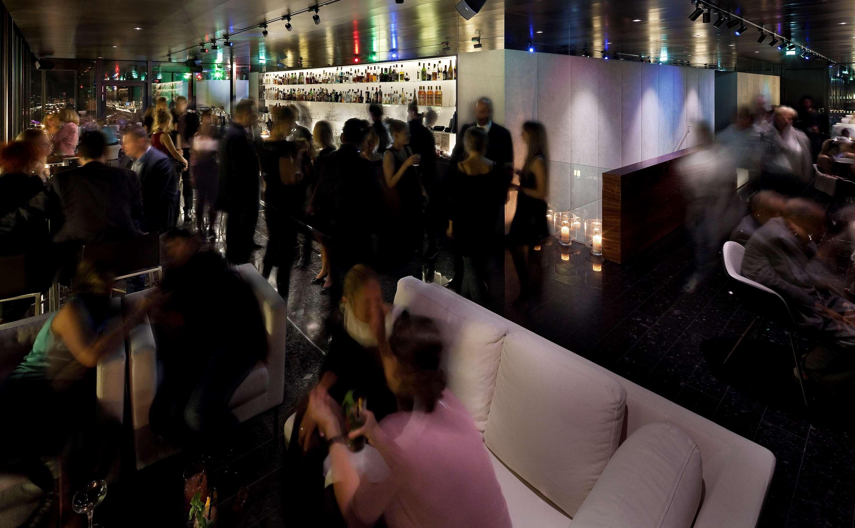 Melia Vienna Hotel Exterior foto The interior of the nightclub