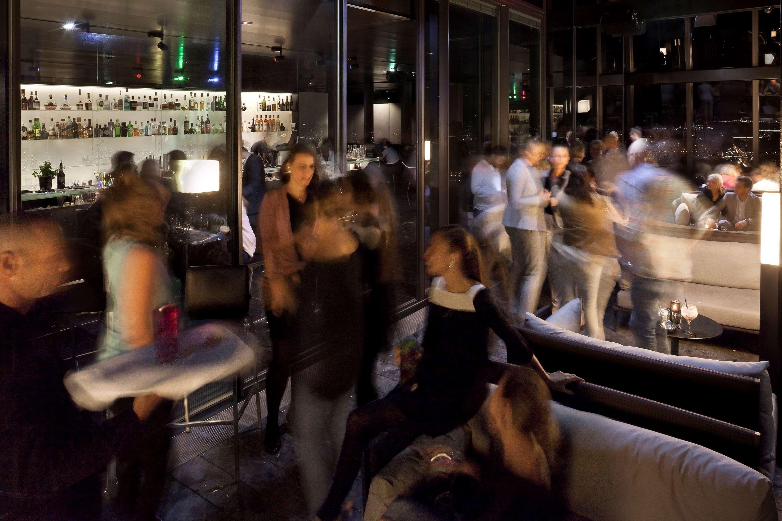 Melia Vienna Hotel Exterior foto The bar at the Standard East Village