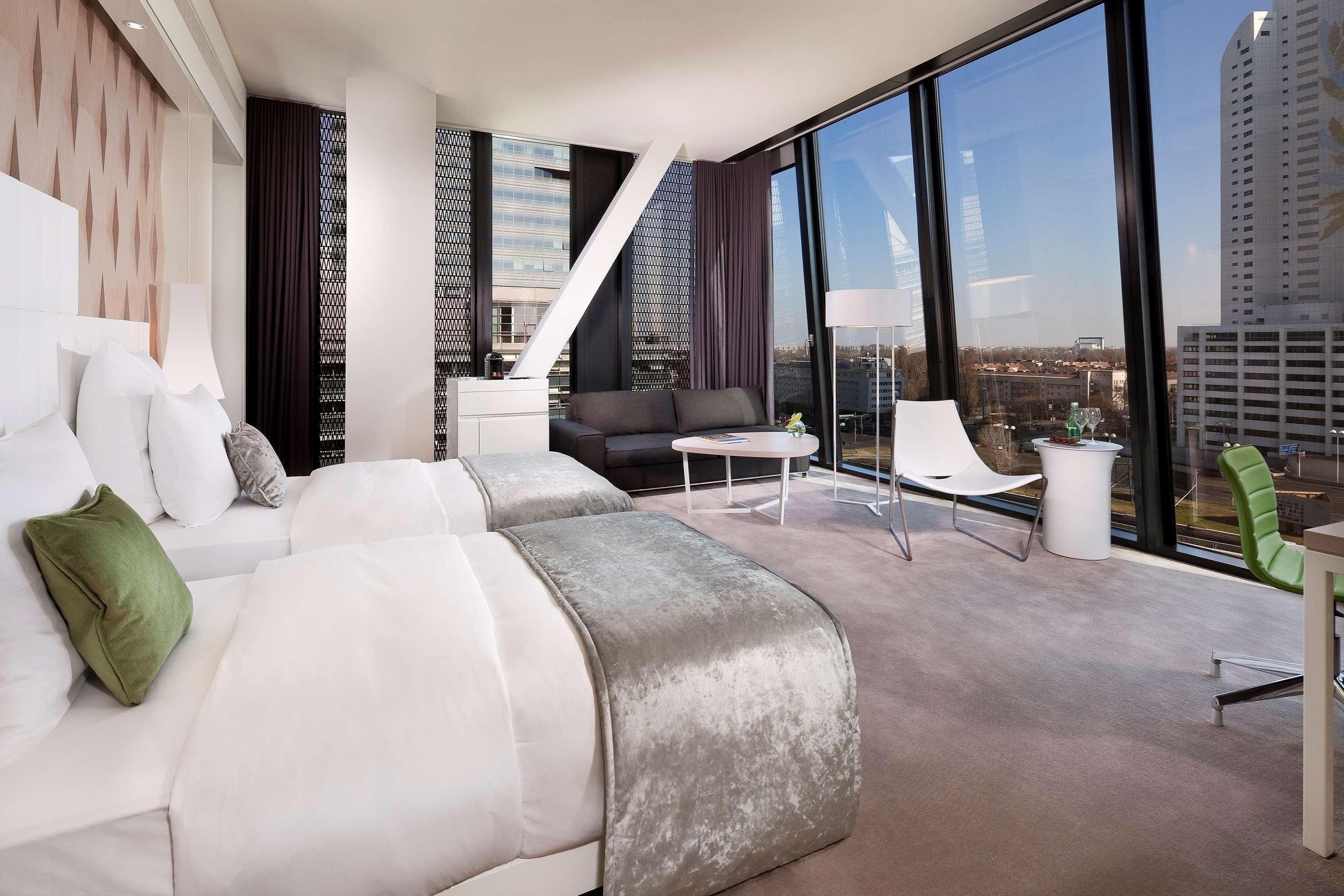Melia Vienna Hotel Exterior foto A bedroom at the InterContinental