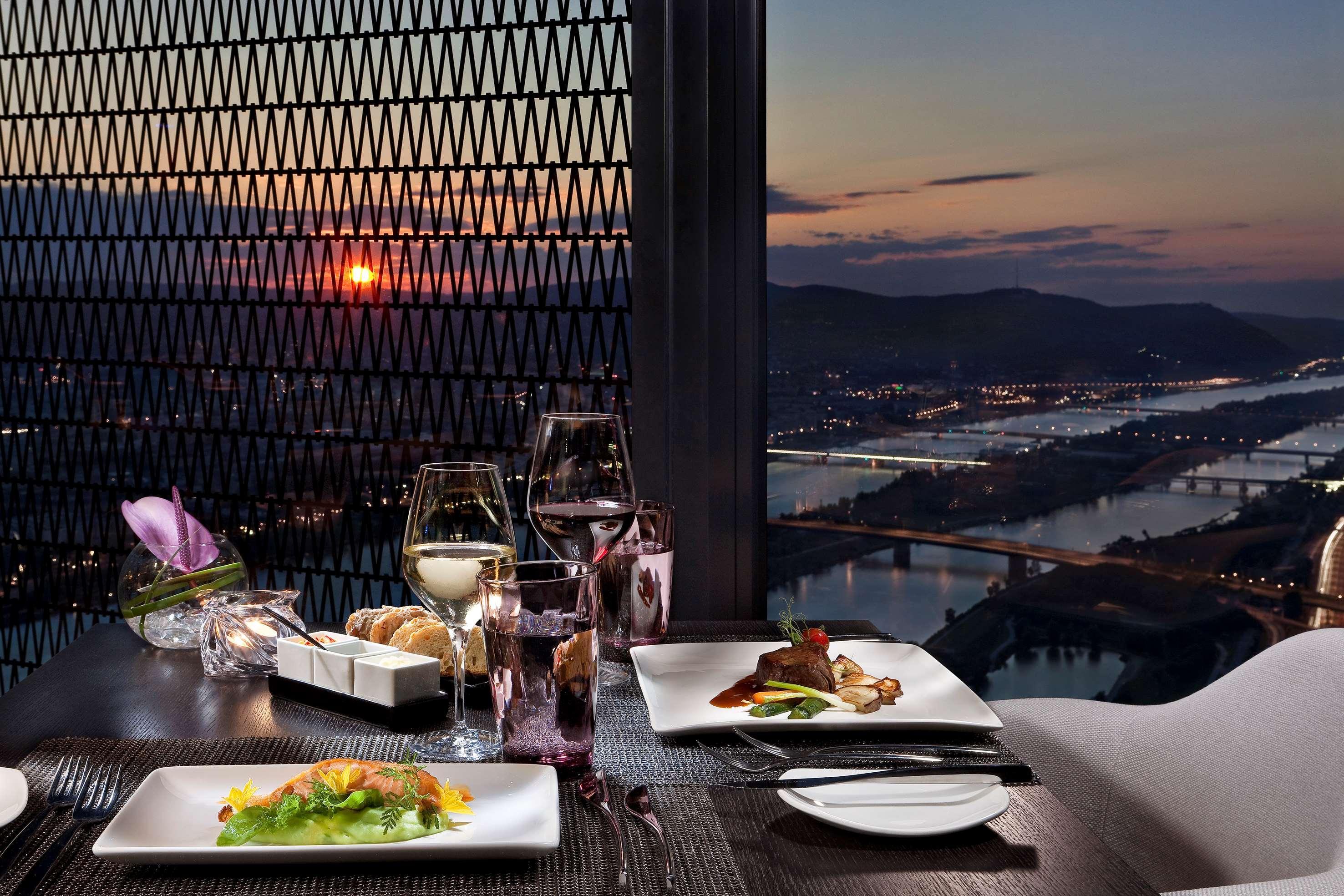 Melia Vienna Hotel Exterior foto View from the restaurant